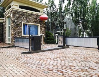 智能停車場收費(fèi)系統(tǒng)廣告道閘